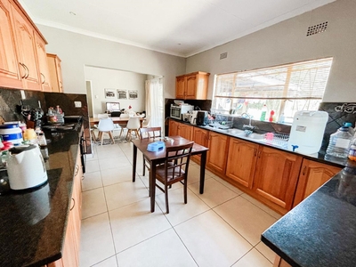 4 bedroom house for sale in Phalaborwa