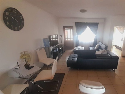 STYLISH AND MODERN 2 BEDROOM, 2 BATHROOM APARTMENT FOR SALE IN MORGENHOF GOLF ESTATE