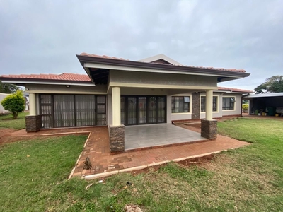 3 Bedroom House For Sale in Isipingo Hills