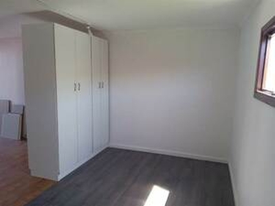 1 Bed Apartment in Goodwood - Cape Town
