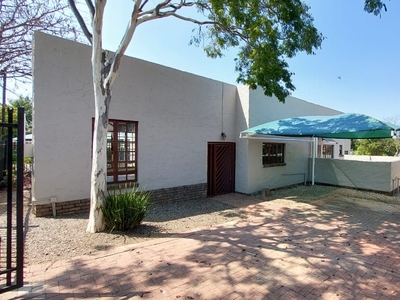 180m² Office To Let in Pretoria Streuther Street, Moreleta Park