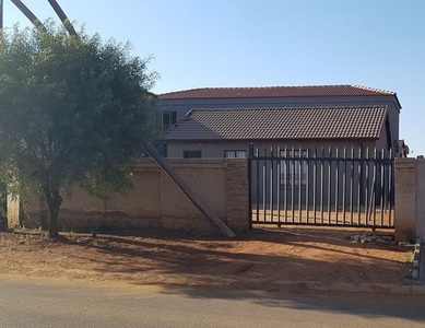 2 Bed Apartment/Flat For Rent Protea Glen Soweto