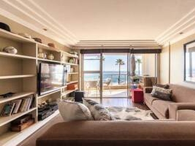 2 Bed Apartment in Bantry Bay - Cape Town