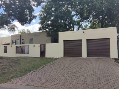 2 Bed Garden Cottage For Rent Buccleuch Sandton