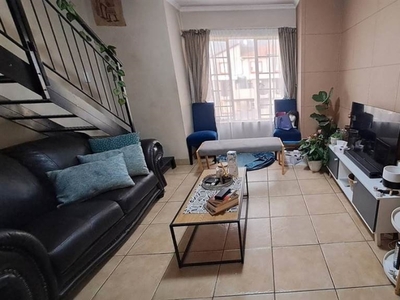 2 Bed Townhouse/Cluster For Rent Castleview Germiston