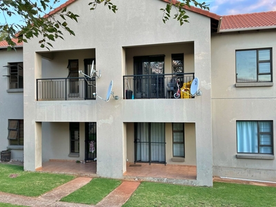 2 Bedroom Apartment Rented in Discovery - 12 SS EAGLES ROCK 22 Steynberg Avenue