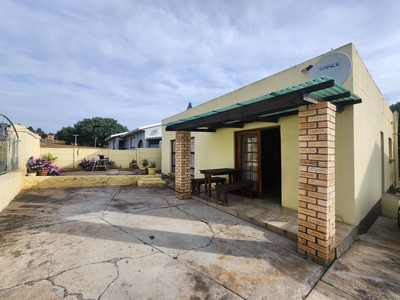 2 Bedroom House To Let in Strelitzia Park