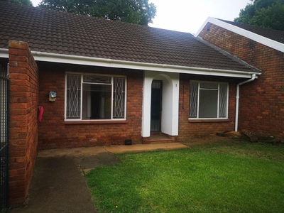2 Bedroom Simplex For Sale in Howick Central