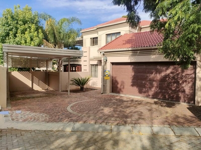 3 Bed House For Rent Ruimsig Roodepoort
