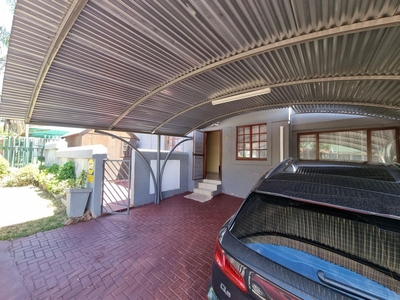 3 Bedroom House For Sale in West Acres Ext 32