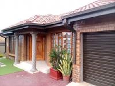 4 Bedroom House for Sale For Sale in Polokwane - MR622741 -