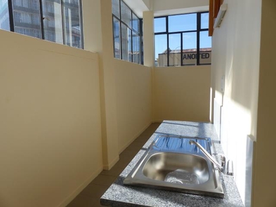 2 Bed Apartment/Flat For Rent Doornfontein Johannesburg