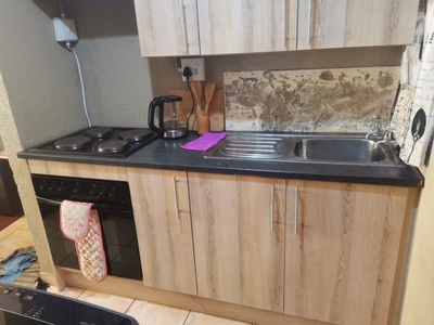 2 Bed House For Rent Clayville Olifantsfontein
