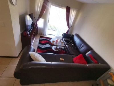 2-bedroom Townhouse in the most Secured complex in Honeydew.