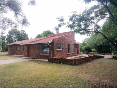 3 Bedroom house to let in Blue Saddle Ranches, Midvaal.