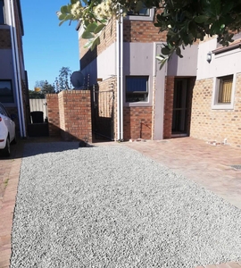 3 Bedroom Townhouse to rent in Protea Heights