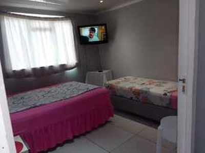 Romantic guest rooms in goodwood 86 cook street - Cape Town