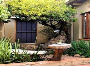 1 Bedroom cottage to rent in Melville, Johannesburg
