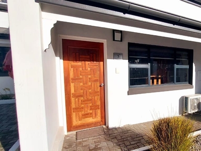 2 Bedroom Flat For Sale in Knysna Central