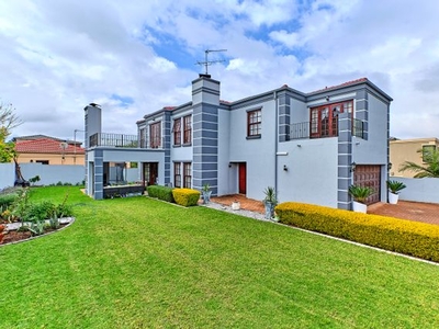 4 Bedroom House To Let in Kyalami