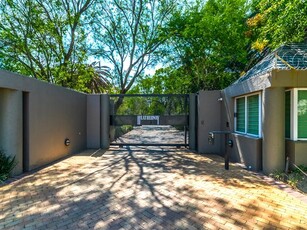 1 650 m² Land available in Bryanston