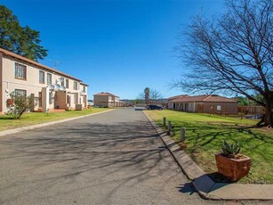 2 Bed Apartment in Roodepoort West