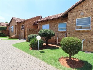 2 Bed Apartment in Witpoortjie