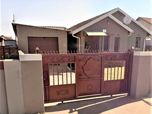 2 Bed House in Witbank Central