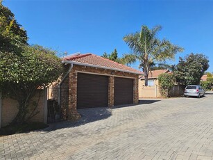 2 Bed Townhouse in Radiokop