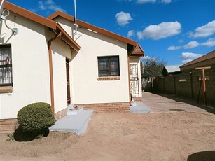 3 Bed House in Madiba Park