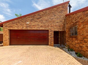 3 Bedroom Freehold To Let in Fairland