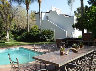 7 Bedroom house for sale in Middelpos, Upington