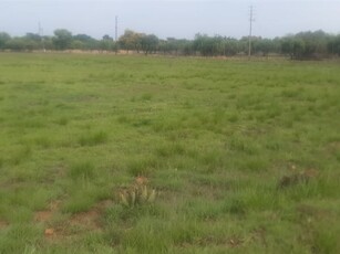 8 000 m² Land available in The Orchards