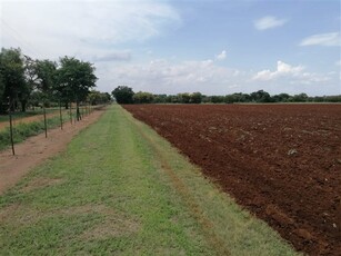 8.6 ha Land available in Wildebeeshoek AH