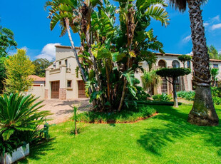Property for sale with 4 bedrooms, Waterkloof, Pretoria