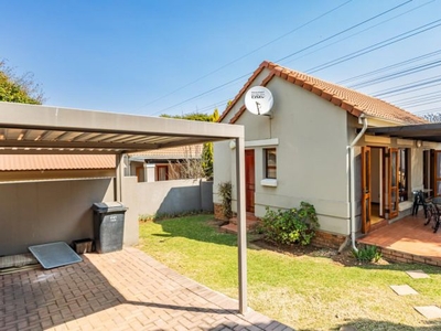 2 Bedroom townhouse - sectional sold in Craigavon, Sandton