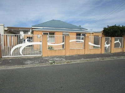 3 Bedroom House Sold in Crawford