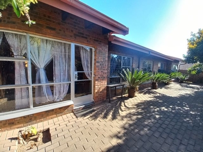 3 Bedroom House For Sale in Ferryvale