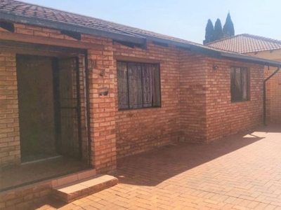 4 Bedroom house for sale in Lenasia South, Johannesburg