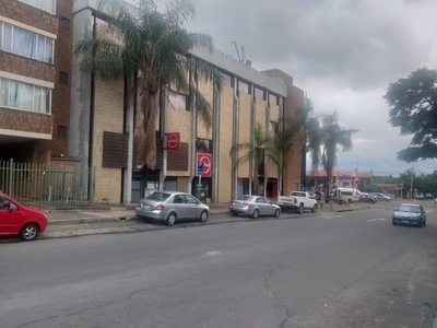 564m² Office To Let in Silverton