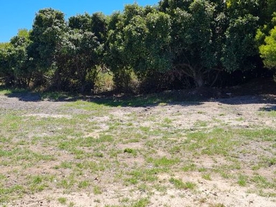 588m² Vacant Land For Sale in Aston Bay