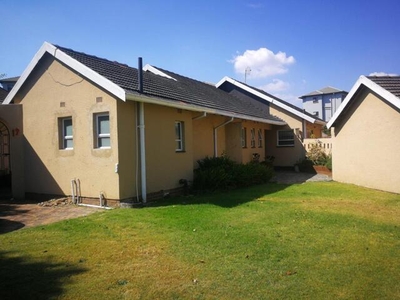 House For Rent In Glenanda, Johannesburg
