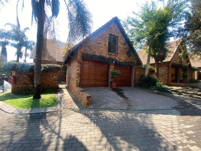 House For Sale In Faerie Glen, Pretoria