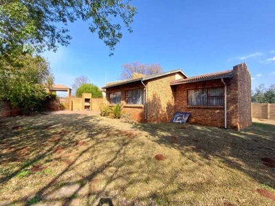 House For Sale In Krugersrus, Springs