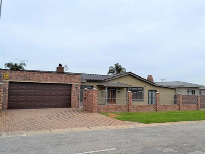House For Sale In Manor Heights, Despatch