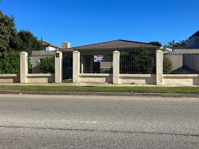 House For Sale In Perridgevale, Port Elizabeth
