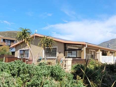 House For Sale In Pringle Bay, Western Cape