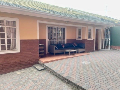 House For Sale In South Crest, Alberton