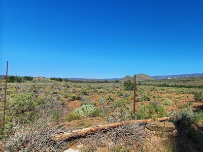 1350 m² Land available in Willowmore