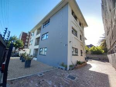 2 Bedroom Apartment in Newlands - Cape Town